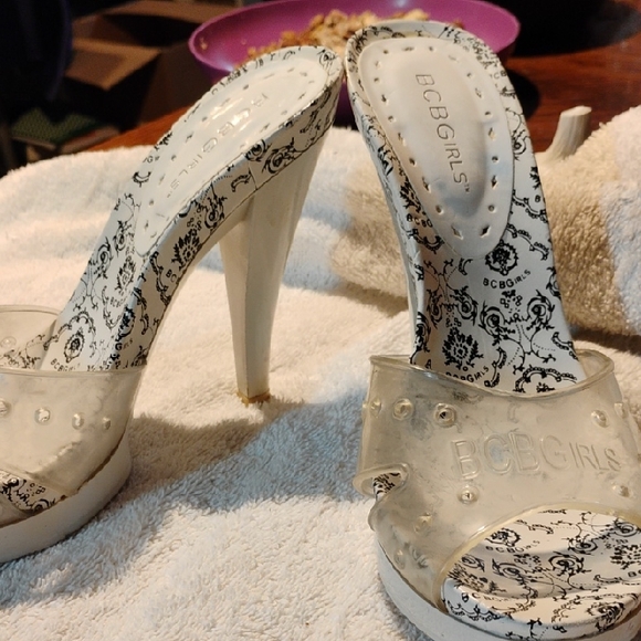 BCBGirls Cream and Black Patterned Heels - Picture 1 of 1